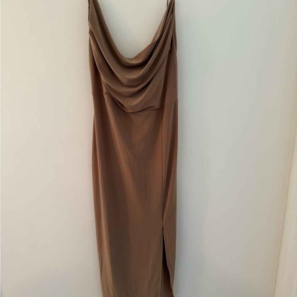 Chic Backless Tan Dress